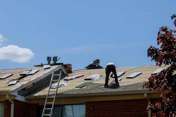 Roof Replacement Permits and Regulations in Parkville